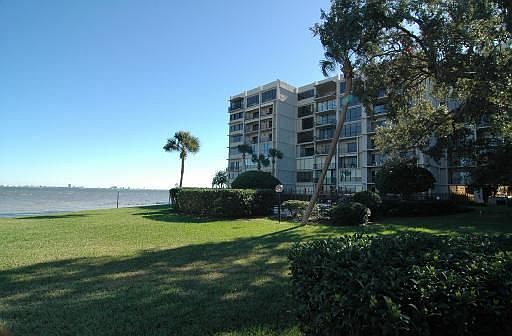 1st image of 5020 Bayshore Blvd APT 101