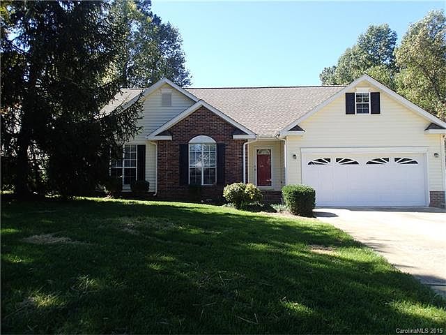 1st image of 1303 Pebble Creek Dr