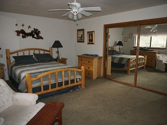 5th image of 10 Edelweiss Dr