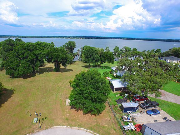 2nd image of 10944 Flint Estates Dr