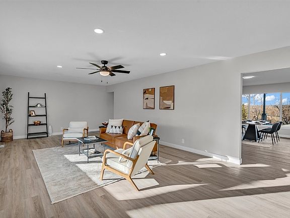 4th image of 350 Eastland Dr SE