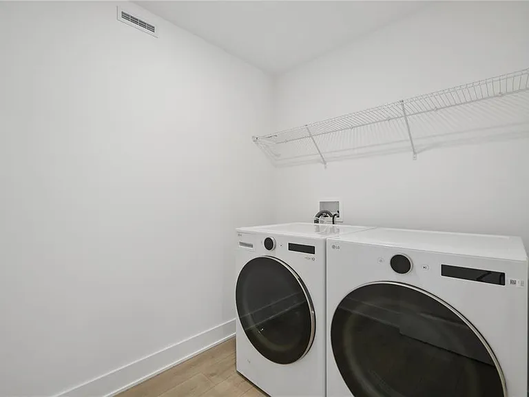 15219 Hamlin Park Dr — Photo 30