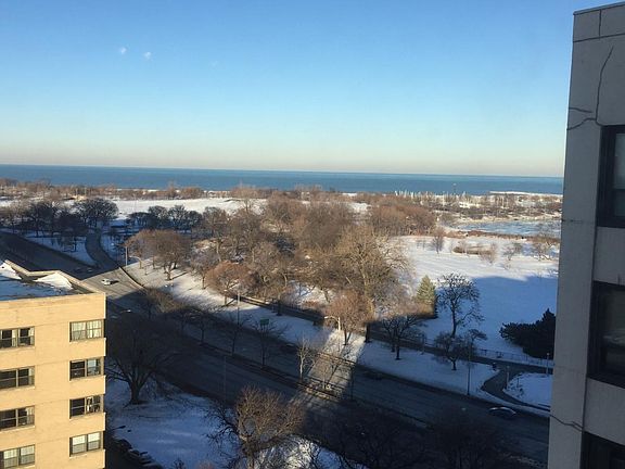 4th image of 4002 N Marine Dr #1107