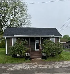 205 S Cherry St Photo 1