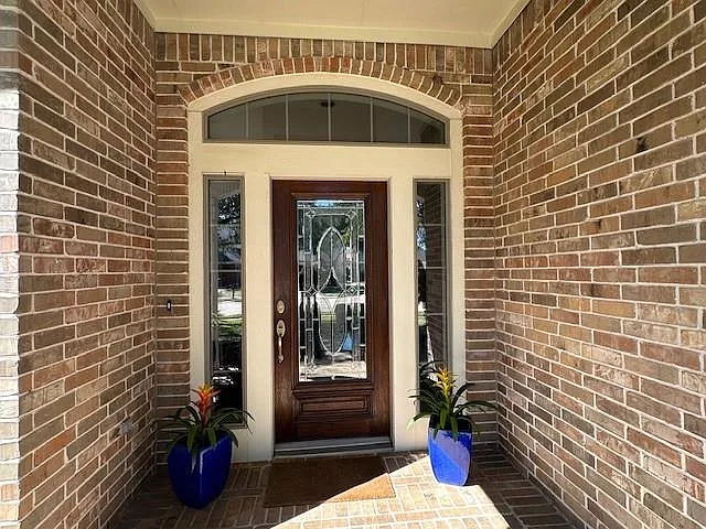 4 bed, 3.5 bath, 3420 sqft, $3,600 — Photo 2