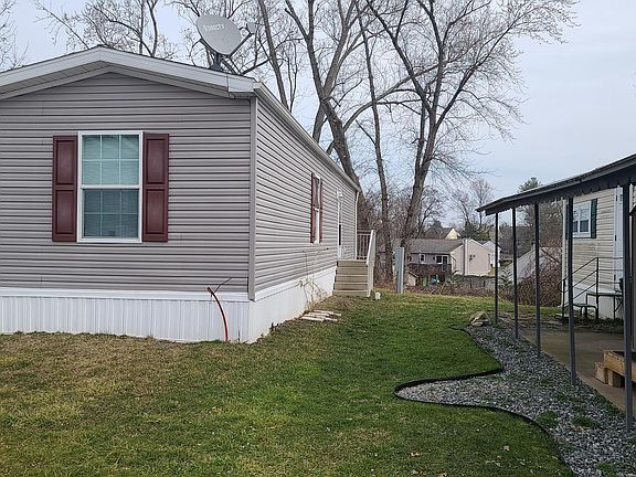 2nd image of 40 Mockingbird Ln