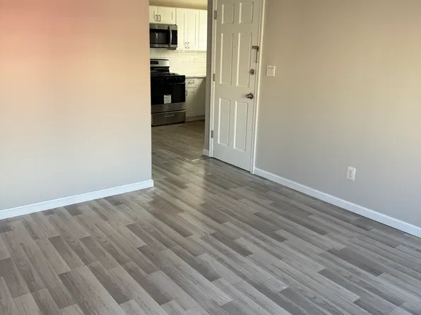 647 61st St APT 2, West New York, NJ 07093