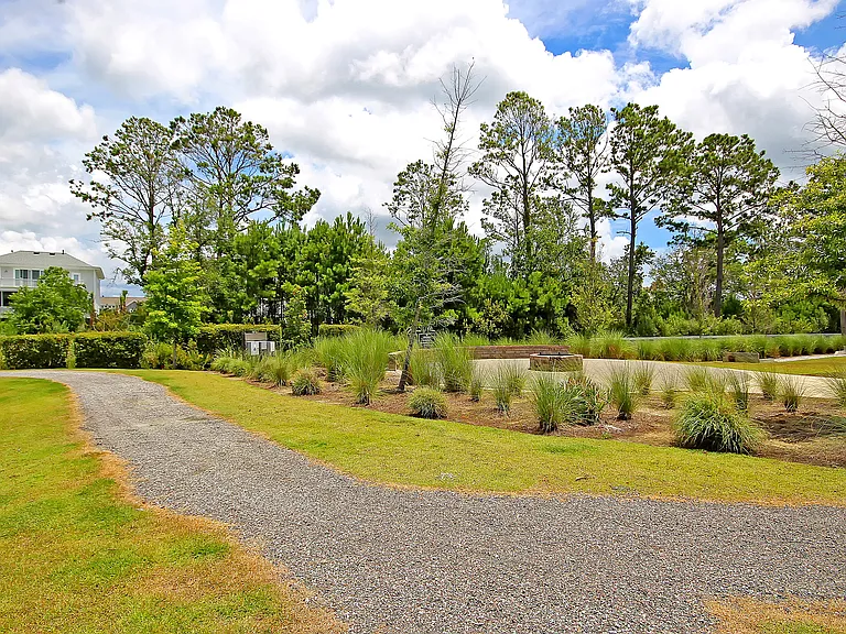 2207 Dewees Creek Dr — Photo 68