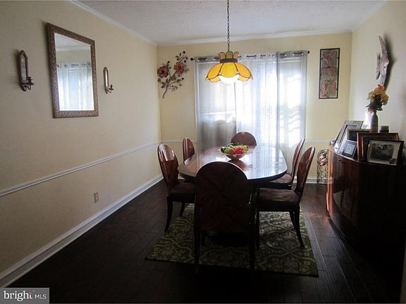 5th image of 1420 Devereaux Ave