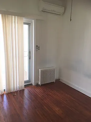 Rented by Halvatzis Realty | media 26