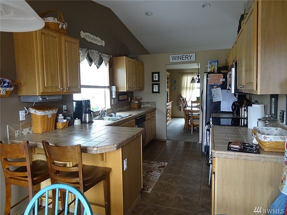 3rd image of 14612 80th Ave E