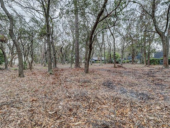 4th image of 117 S Port Royal Dr