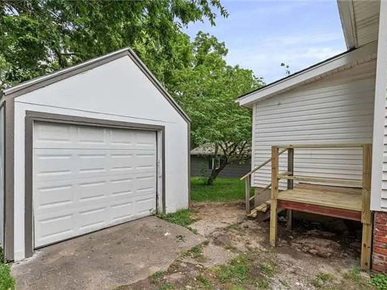 1106 N Osage St — Photo 21