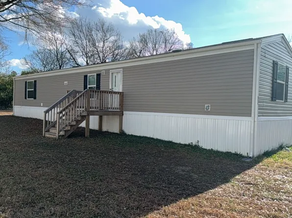 511 Audubon Rd, Eden, NC 27288