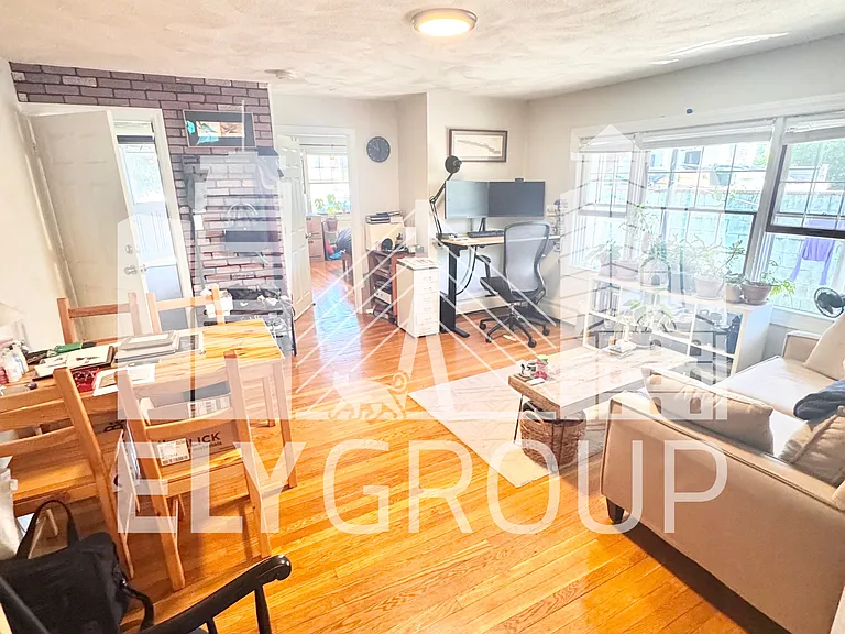 220 Harvard St #1 — Photo 5