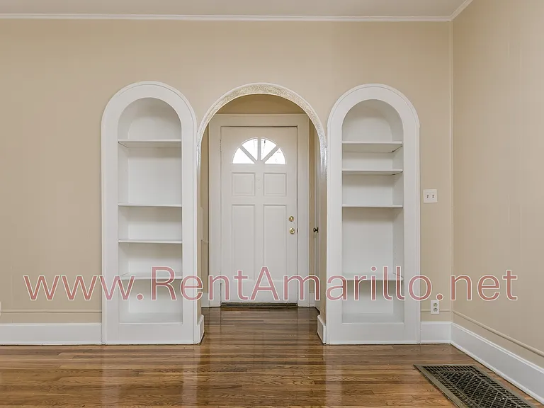 2047 S Hughes St — Photo 4