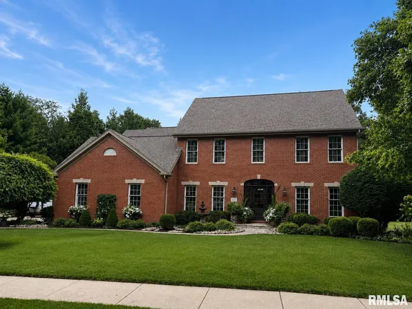 933 W Grand Oak Dr, Peoria, IL 61615