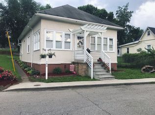 100 Sunset Dr, Charleston, WV 25301
