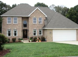 307 Pocahontas Trl, Piney Flats, TN 37686