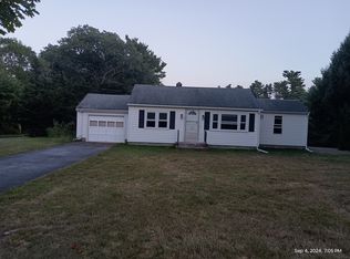 220 Collins Corner Rd, Dartmouth, MA 02747