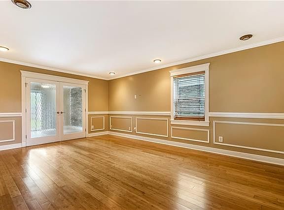 5th image of 2521 Eton St