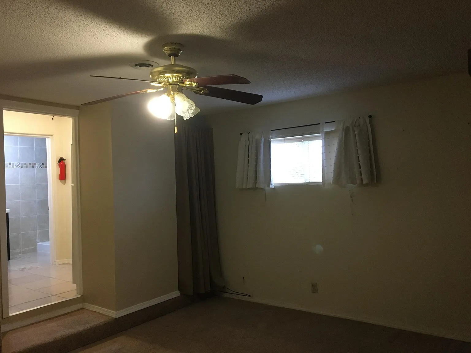 1 bed, 400 sqft, $800 — Photo 3