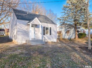 1421 E Hendryx Ln, Peoria, IL 61615