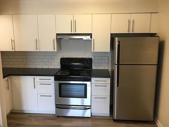 3rd image of 2810 W 42nd Ave APT 2