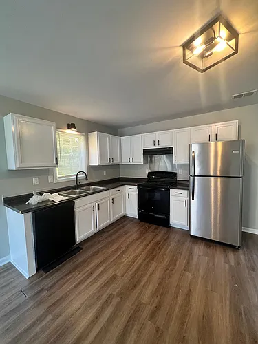 3223 Summit Ave #A Photo 1