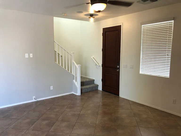 2175 S Sanders Dr — Photo 4