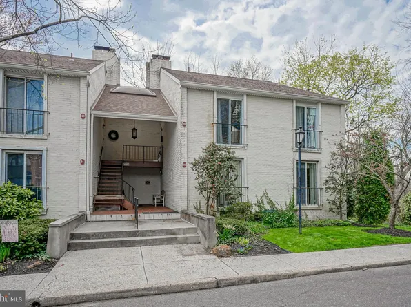 16 S Close, Moorestown, NJ 08057