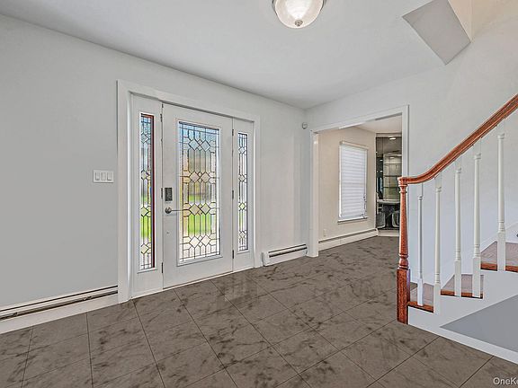 5th image of 19 Dumond Place