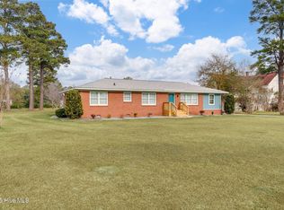 112 Mcmillan Street, Teachey, NC 28464