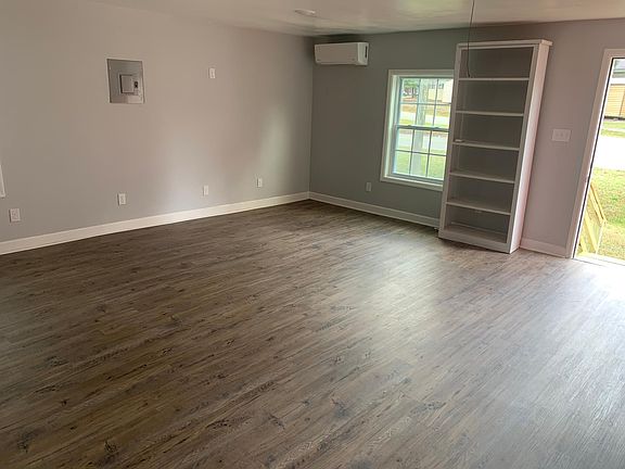 4th image of 5506 6th Ave #D