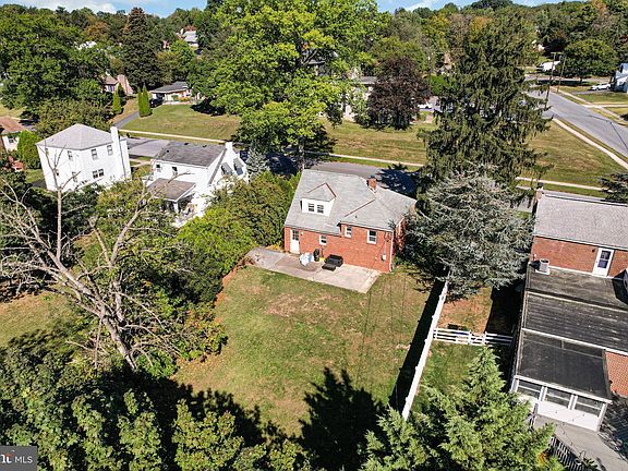 5th image of 3763 Montour St