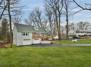 11 Woodhill Rd, Towaco, NJ 07082