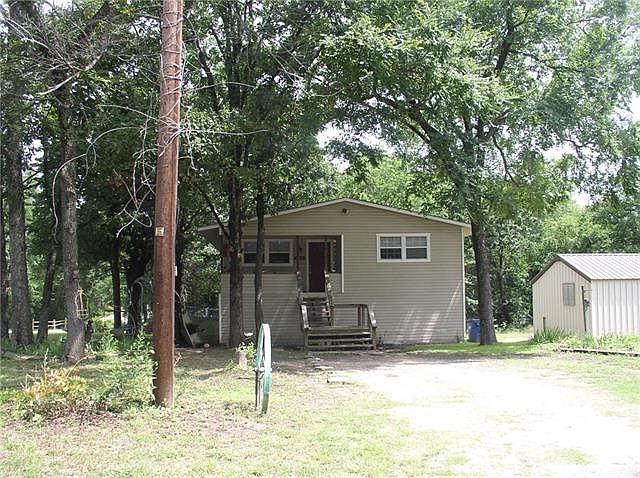 1st image of 102 Birch Cir