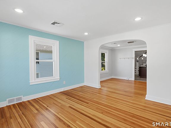 4th image of 60-62 Cypress Street