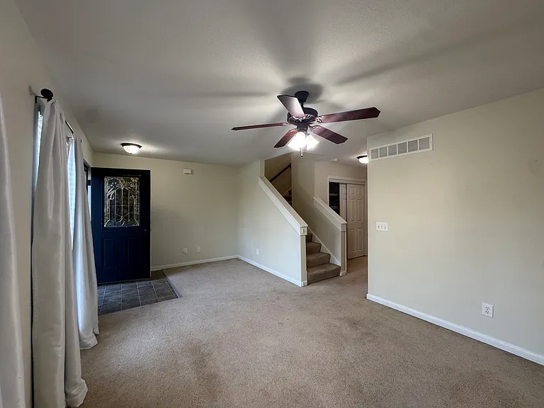 8123 N Drury Ave — Photo 4