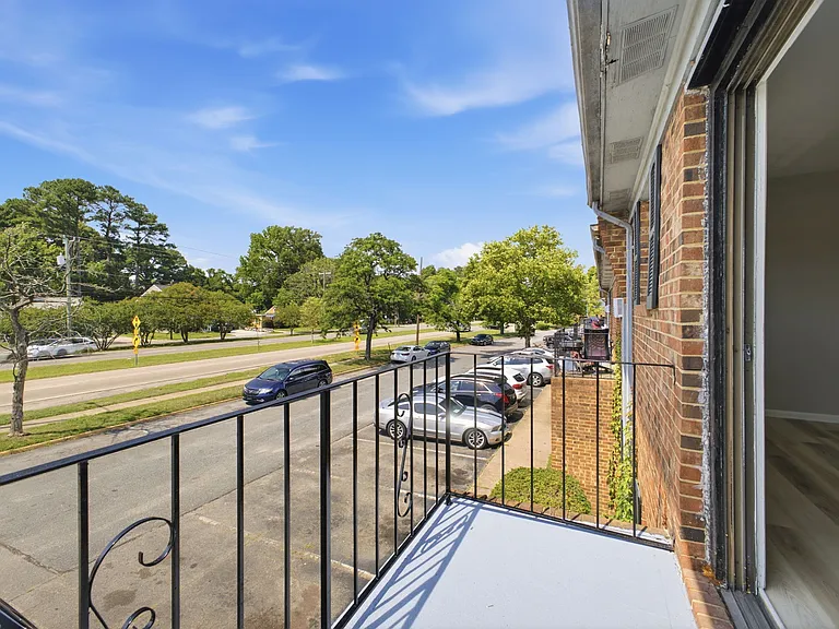 5385 E Princess Anne Rd #8 — Photo 3