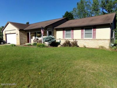 6565 Lonnee Ct NW, Comstock Park, MI, 49321