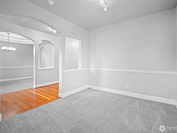 4th image of 13816 12th Drive SE
