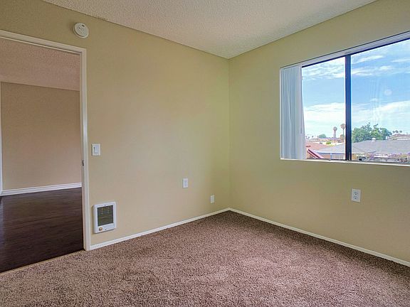 5th image of 1055 Granjas Rd #226