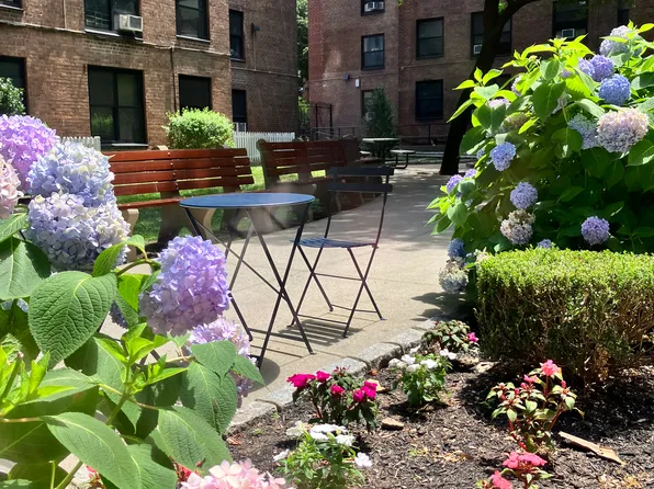 209 Clinton Avenue image 14 of 16