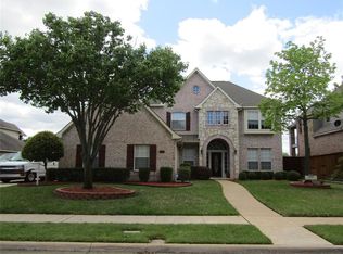 2105 Meadowcove Dr, Rowlett, TX 75088