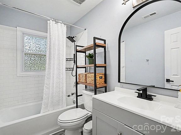 4th image of 7903 Teakwood Rd