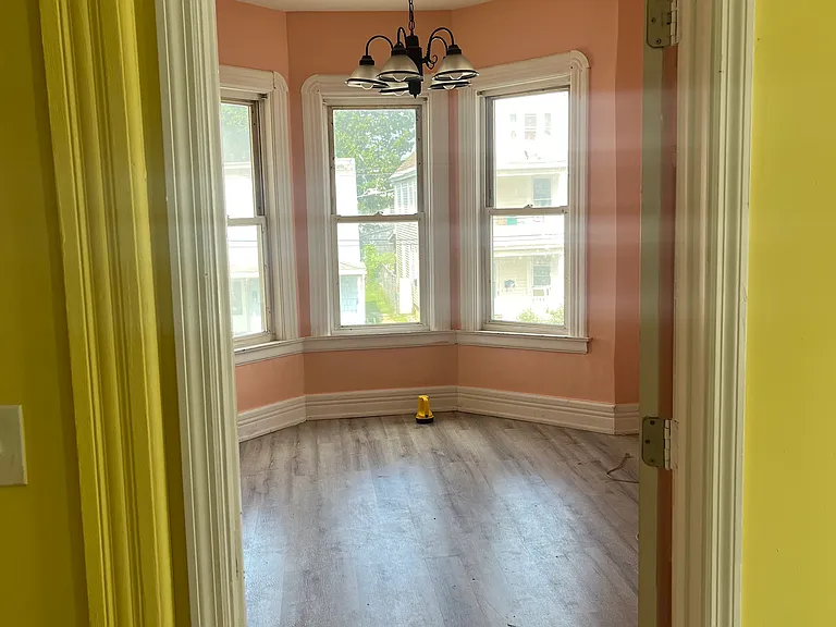 Emmett St — Photo 2