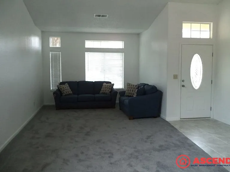 8812 Fox Creek Ct — Photo 2