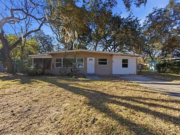 2nd image of 762 Valencia Ave