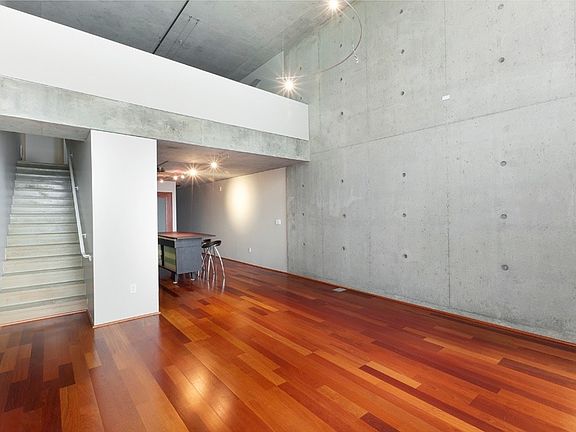 3rd image of 855 Folsom St APT 739
